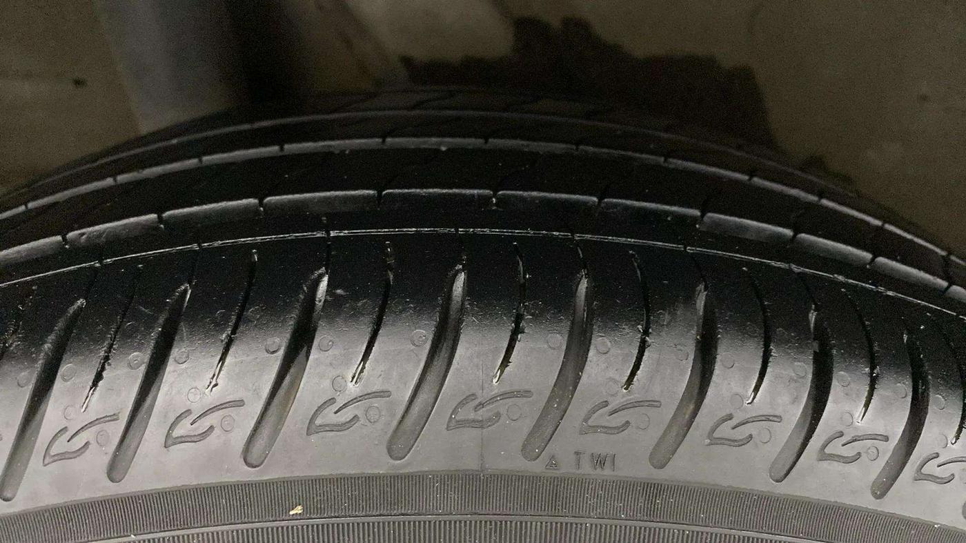 2019 Hyundai VENUE SX 1.0 TURBO, Petrol, Manual, 36,232 km, Right Rear Tyre Tread