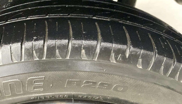 2013 Maruti Wagon R 1.0 VXI, Petrol, Manual, 92,399 km, Right Rear Tyre Tread