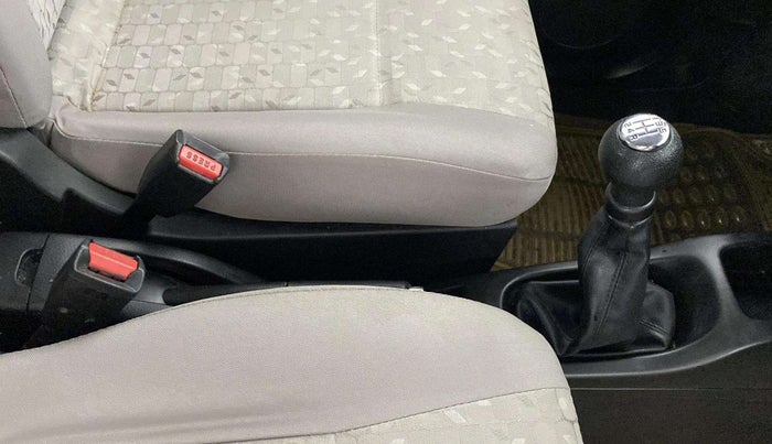 2013 Maruti Wagon R 1.0 VXI, Petrol, Manual, 92,399 km, Gear Lever