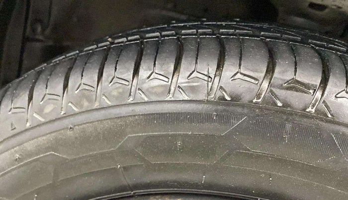 2013 Maruti Wagon R 1.0 VXI, Petrol, Manual, 92,399 km, Left Rear Tyre Tread