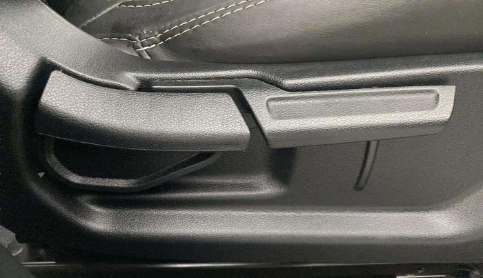 2019 Hyundai VENUE SX PLUS 1.0 TURBO DCT, Petrol, Automatic, 10,235 km, Driver Side Adjustment Panel