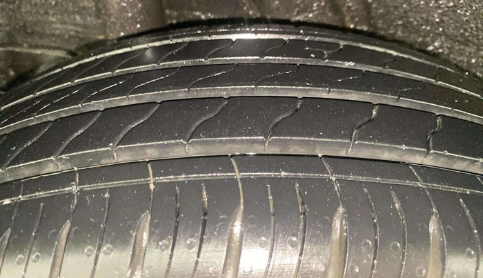 2019 Hyundai VENUE SX PLUS 1.0 TURBO DCT, Petrol, Automatic, 10,235 km, Right Rear Tyre Tread