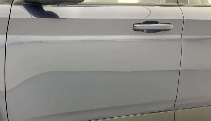 2021 Hyundai VENUE SX 1.5 CRDI, Diesel, Manual, 69,251 km, Front passenger door - Chrome on handle has slight discoularation
