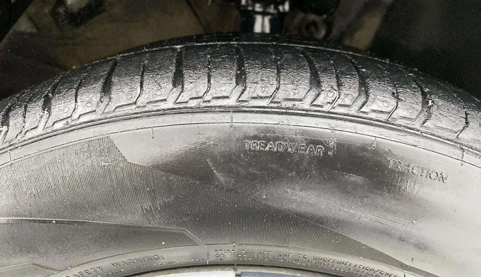 2021 Hyundai VENUE SX 1.5 CRDI, Diesel, Manual, 69,251 km, Right Front Tyre Tread