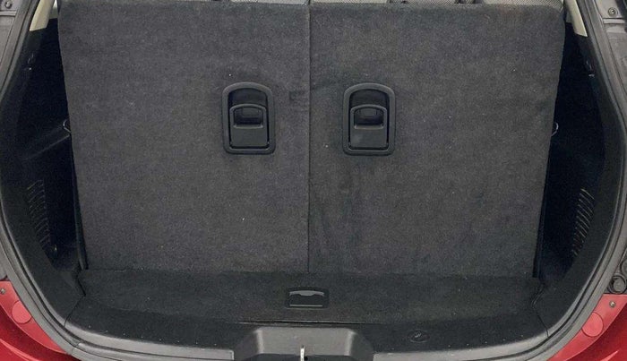 2020 Mahindra XUV500 W5, Diesel, Manual, 25,774 km, Boot Inside
