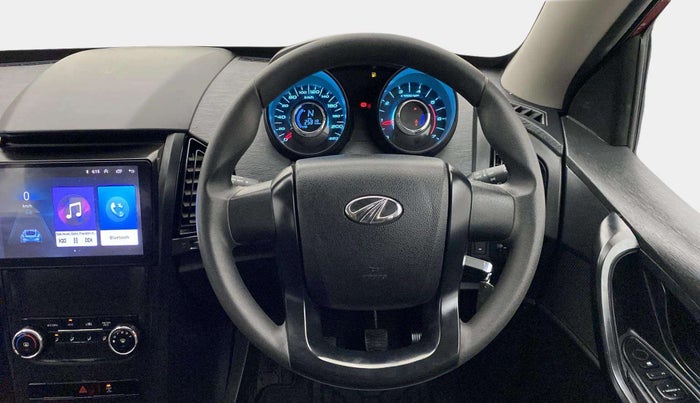 2020 Mahindra XUV500 W5, Diesel, Manual, 25,774 km, Steering Wheel Close Up