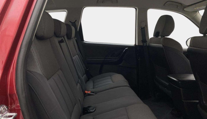 2020 Mahindra XUV500 W5, Diesel, Manual, 25,774 km, Right Side Rear Door Cabin