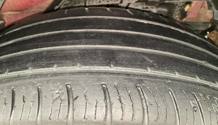 2020 Mahindra XUV500 W5, Diesel, Manual, 25,774 km, Left Rear Tyre Tread