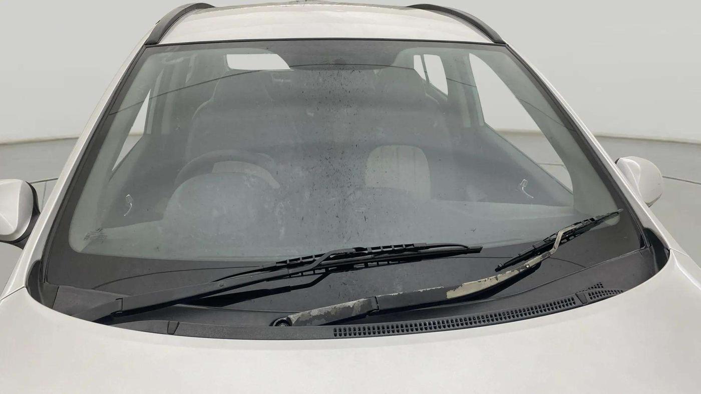 2016 Hyundai Grand i10 ASTA (O) 1.2 KAPPA VTVT, Petrol, Manual, 38,321 km, Front Windshield