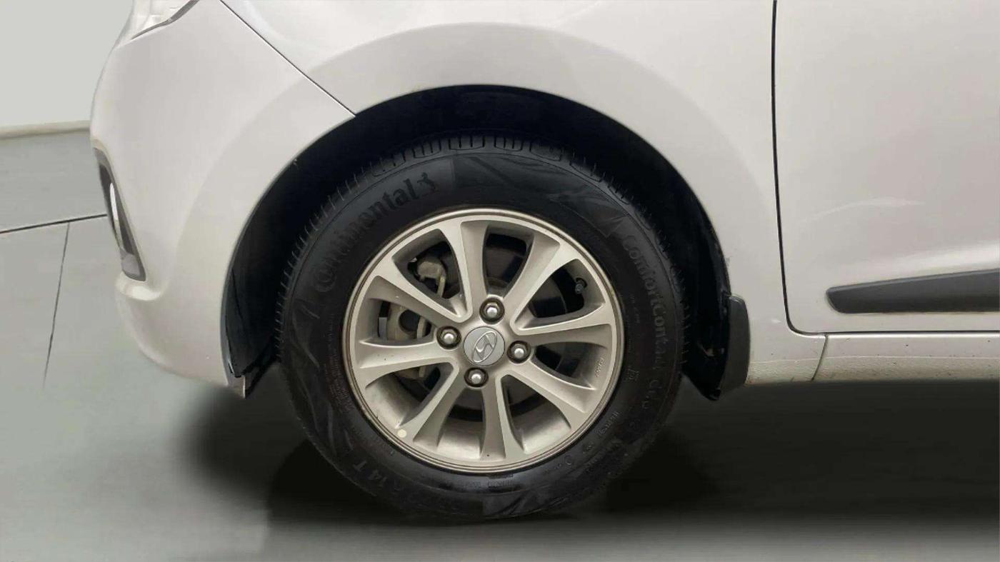 2016 Hyundai Grand i10 ASTA (O) 1.2 KAPPA VTVT, Petrol, Manual, 38,321 km, Left Front Wheel