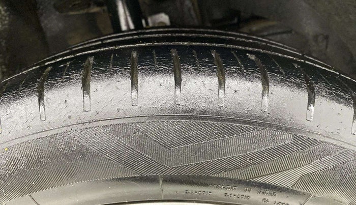 2018 Maruti Baleno ALPHA PETROL 1.2, Petrol, Manual, 76,649 km, Right Front Tyre Tread