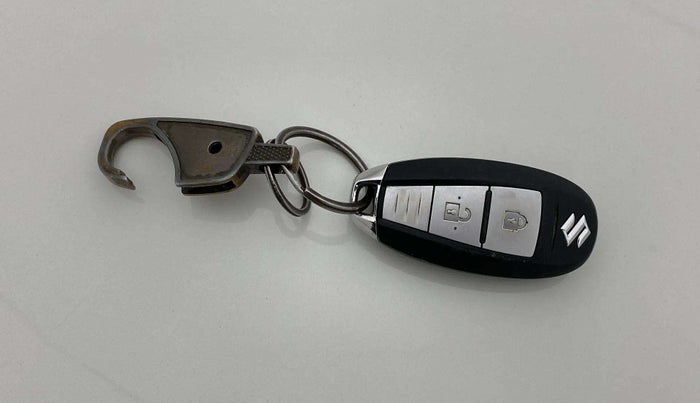 2018 Maruti Baleno ALPHA PETROL 1.2, Petrol, Manual, 76,649 km, Key Close Up