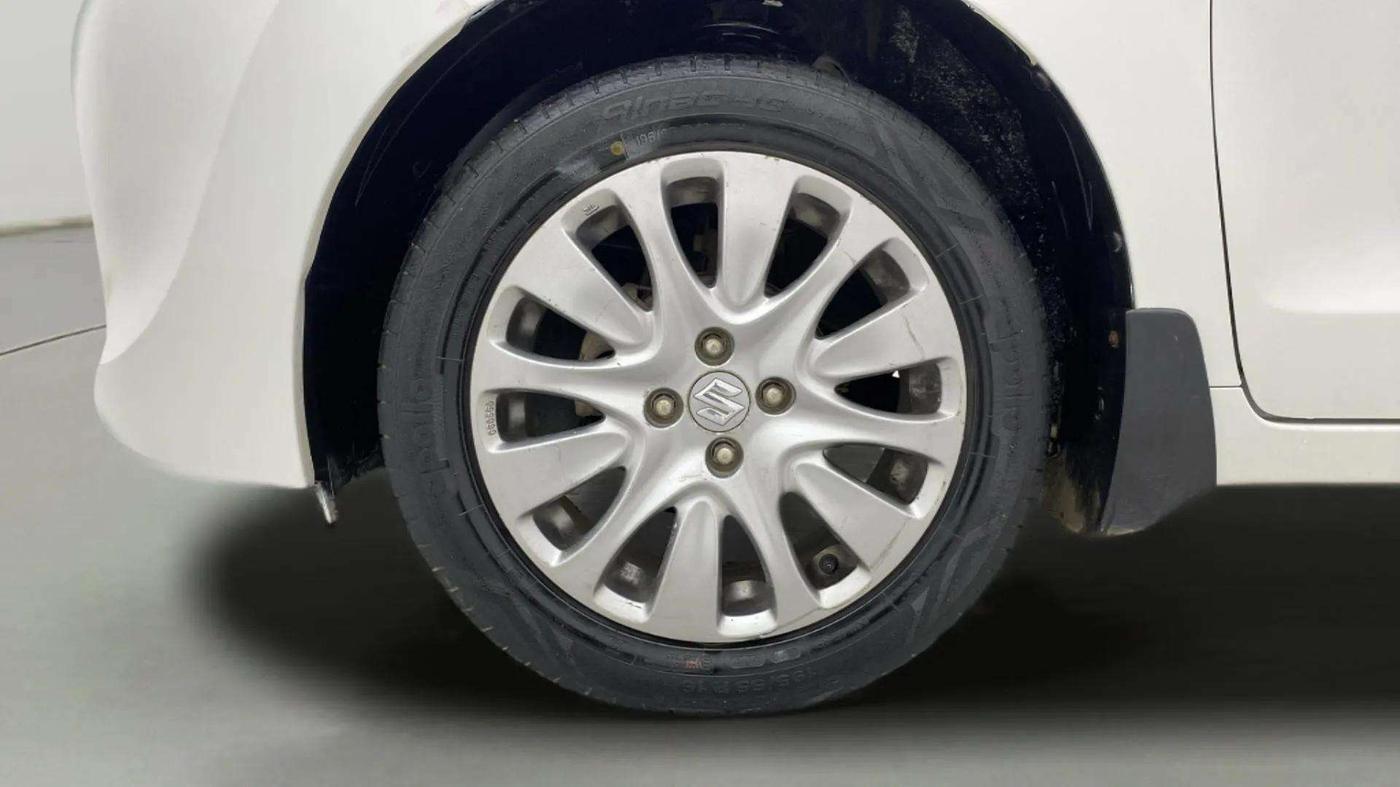 2018 Maruti Baleno ALPHA PETROL 1.2, Petrol, Manual, 76,649 km, Left Front Wheel