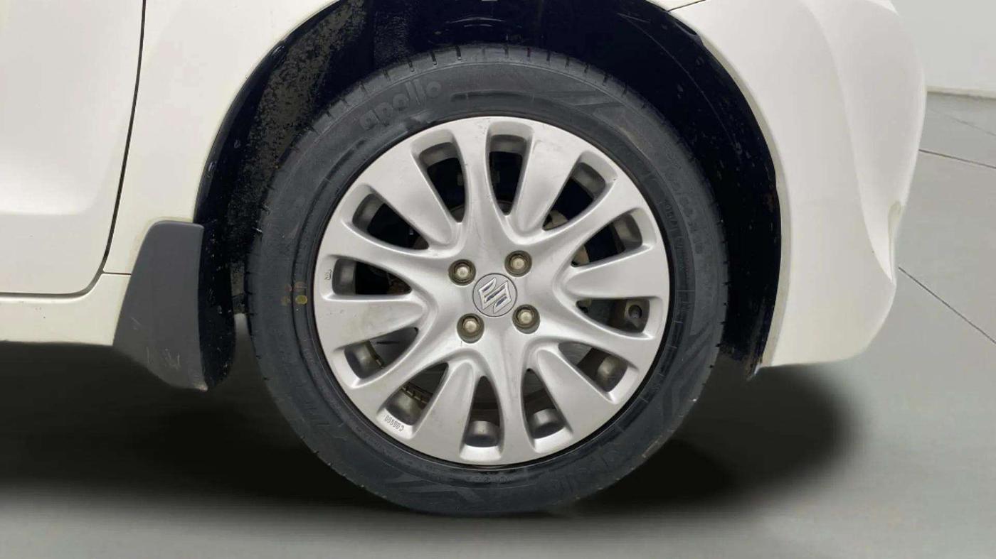 2018 Maruti Baleno ALPHA PETROL 1.2, Petrol, Manual, 76,649 km, Right Front Wheel