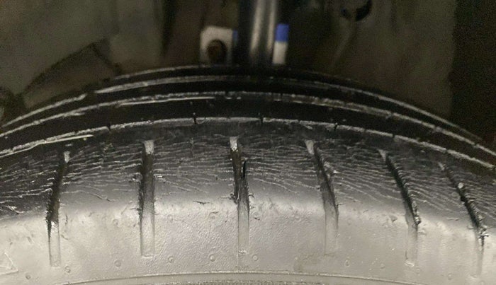 2017 Maruti Baleno ZETA CVT PETROL 1.2, Petrol, Automatic, 52,075 km, Left Front Tyre Tread