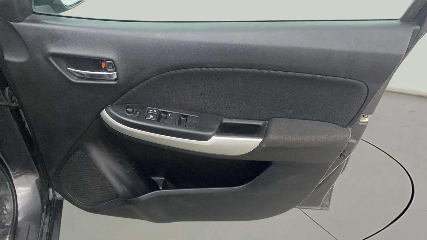 2017 Maruti Baleno ZETA CVT PETROL 1.2, Petrol, Automatic, 52,592 km, Driver Side Door Panels Control