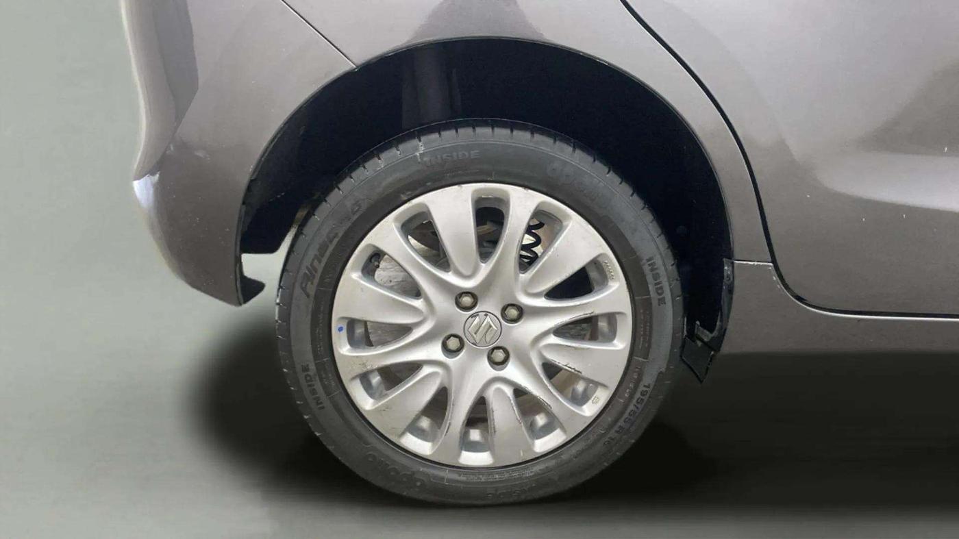 2017 Maruti Baleno ZETA CVT PETROL 1.2, Petrol, Automatic, 52,592 km, Right Rear Wheel