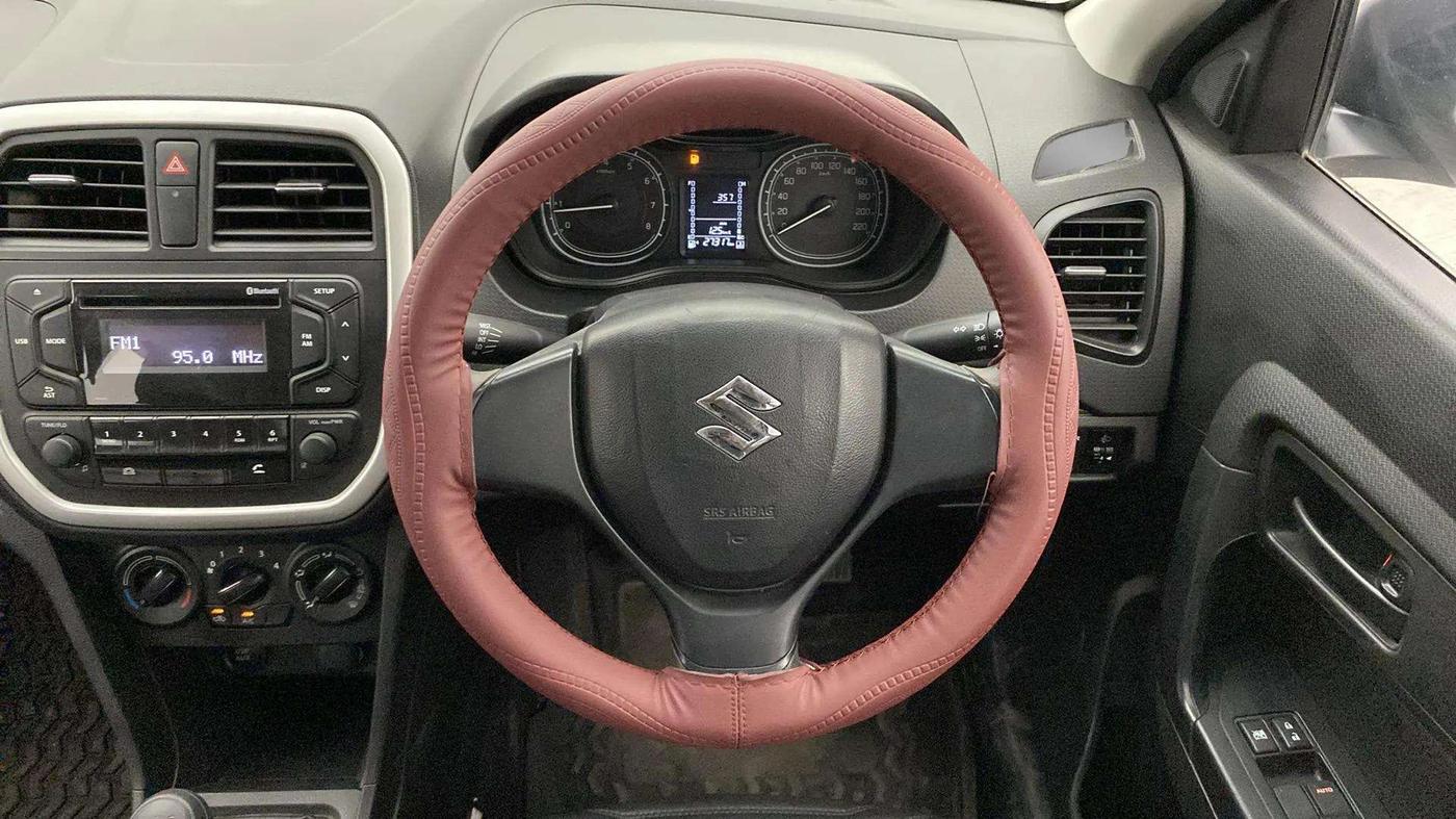 2021 Maruti Vitara Brezza LXI, Petrol, Manual, 27,313 km, Steering Wheel Close Up