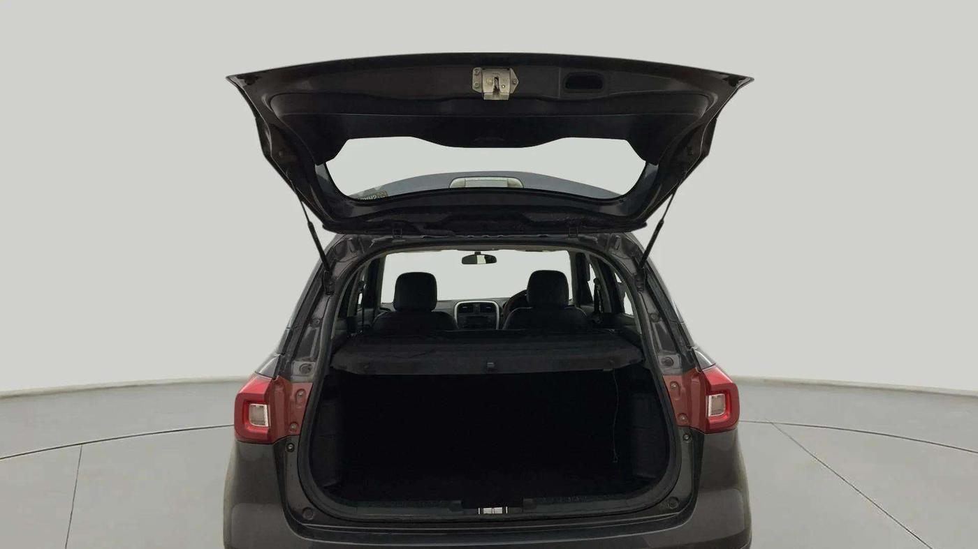 2021 Maruti Vitara Brezza LXI, Petrol, Manual, 27,313 km, Boot Door Open