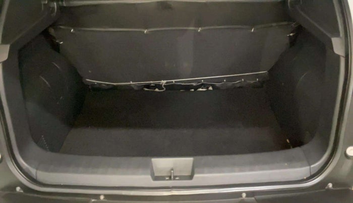 2023 Nissan MAGNITE XE, Petrol, Manual, 3,104 km, Dicky (Boot door) - Parcel tray missing