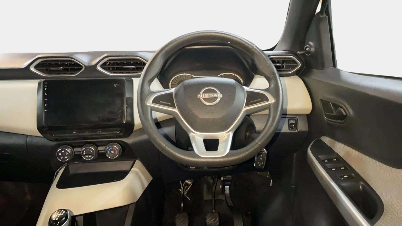 2023 Nissan MAGNITE XE, Petrol, Manual, 3,133 km, Steering Wheel Close Up