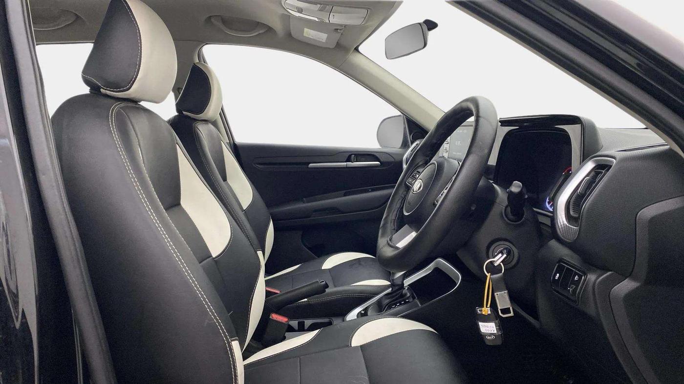 2021 KIA SONET HTK PLUS 1.0 DCT, Petrol, Automatic, 28,275 km, Right Side Front Door Cabin