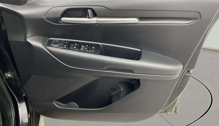 2021 KIA SONET HTK PLUS 1.0 DCT, Petrol, Automatic, 28,275 km, Driver Side Door Panels Control