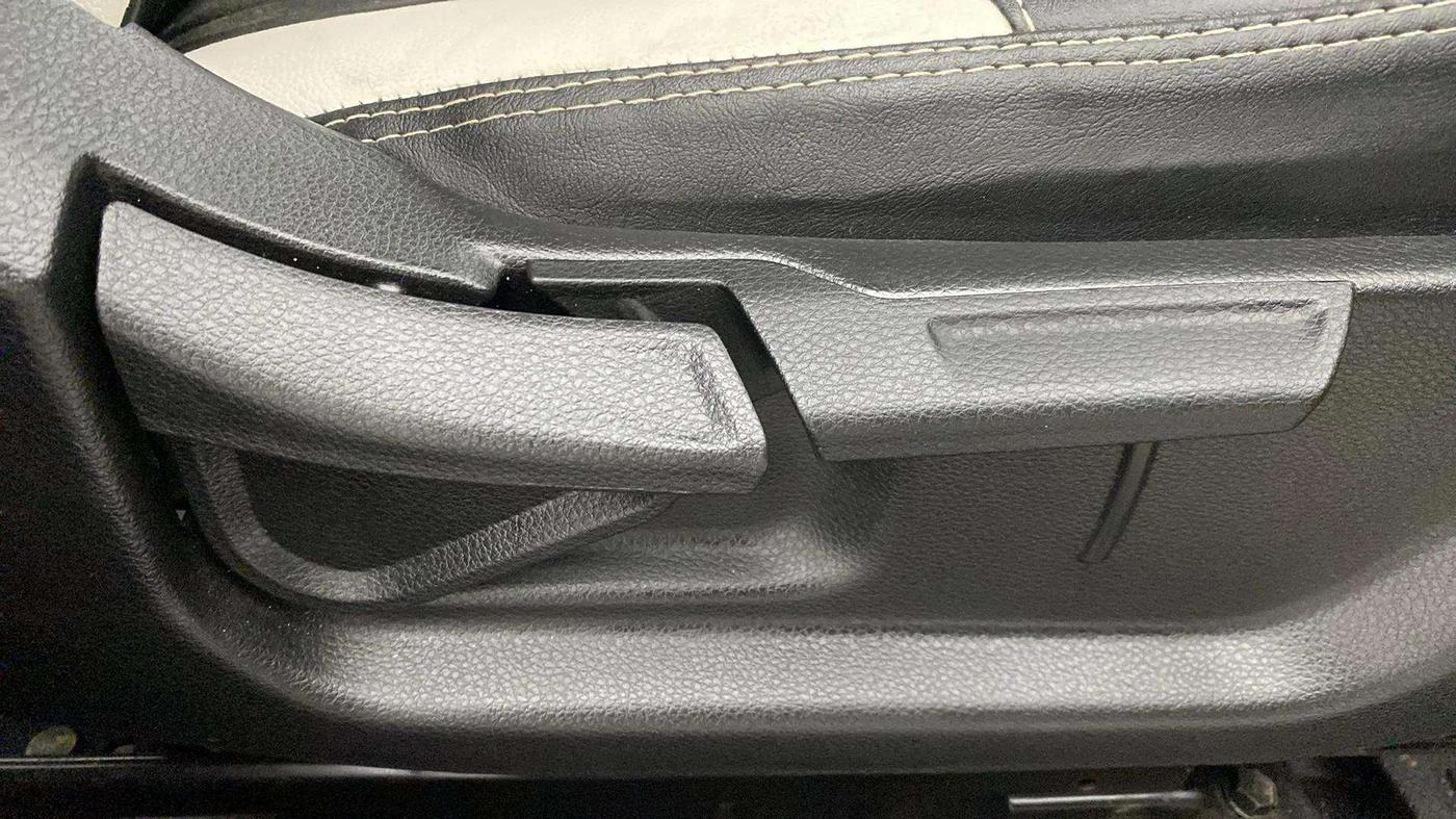 2021 KIA SONET HTK PLUS 1.0 DCT, Petrol, Automatic, 28,275 km, Driver Side Adjustment Panel