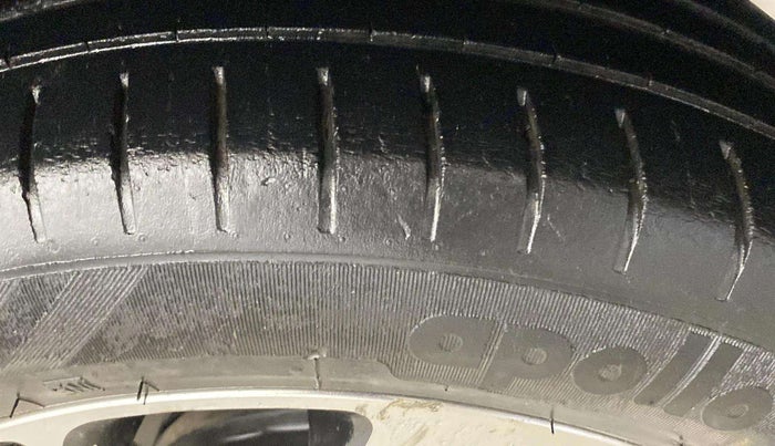 2019 Toyota Glanza G, CNG, Manual, 70,055 km, Right Rear Tyre Tread