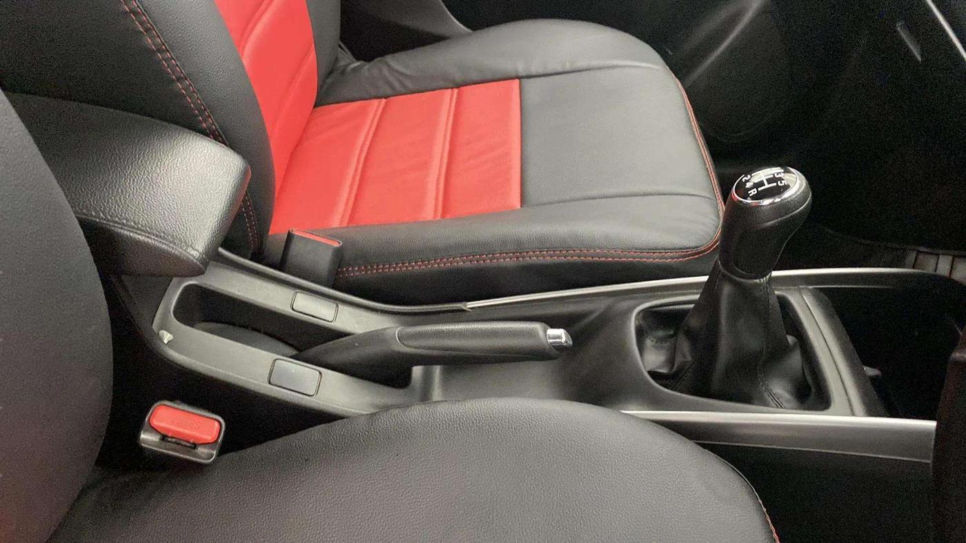 2019 Toyota Glanza G, CNG, Manual, 70,150 km, Gear Lever