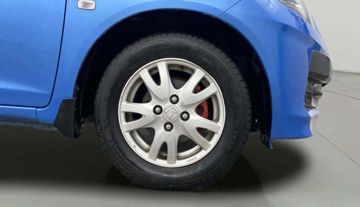 2013 Honda Brio VX MT, Petrol, Manual, 38,584 km, Right Front Wheel