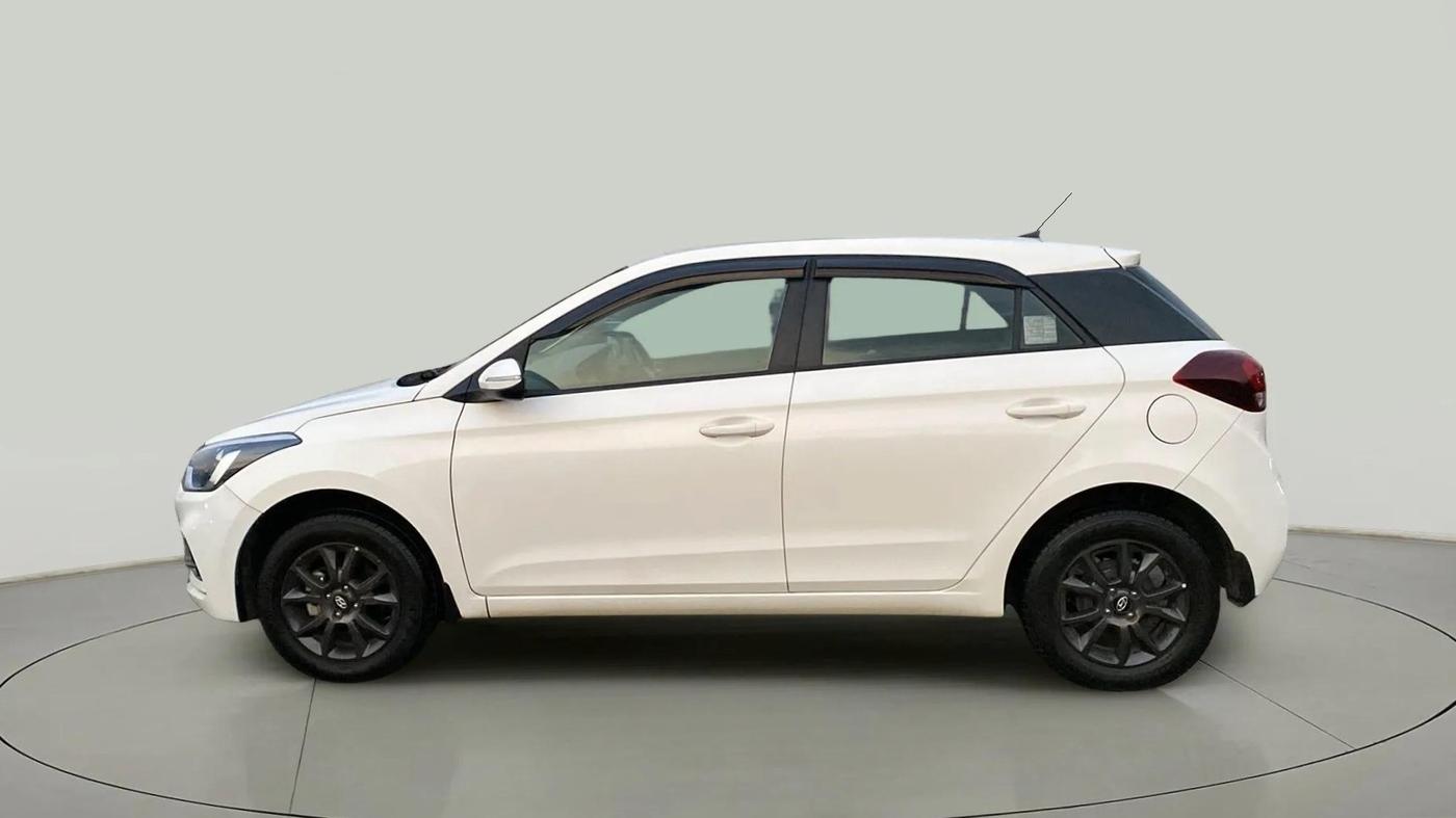2019 Hyundai Elite i20 SPORTZ PLUS 1.2, Petrol, Manual, 21,717 km, Left Side