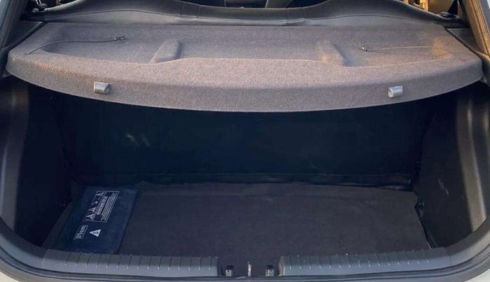 2019 Hyundai Elite i20 SPORTZ PLUS 1.2, Petrol, Manual, 21,698 km, Boot Inside
