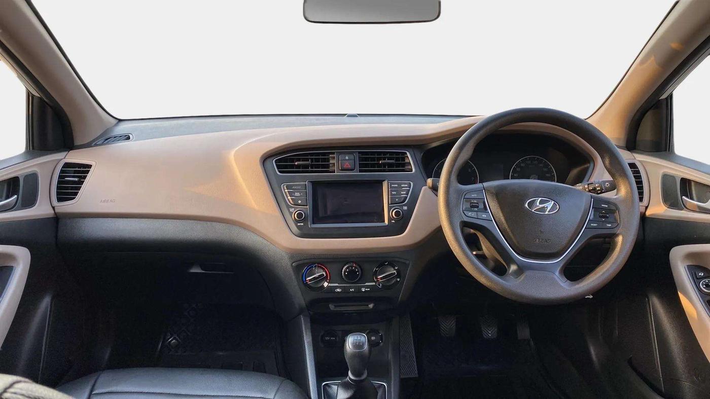 2019 Hyundai Elite i20 SPORTZ PLUS 1.2, Petrol, Manual, 21,717 km, Dashboard