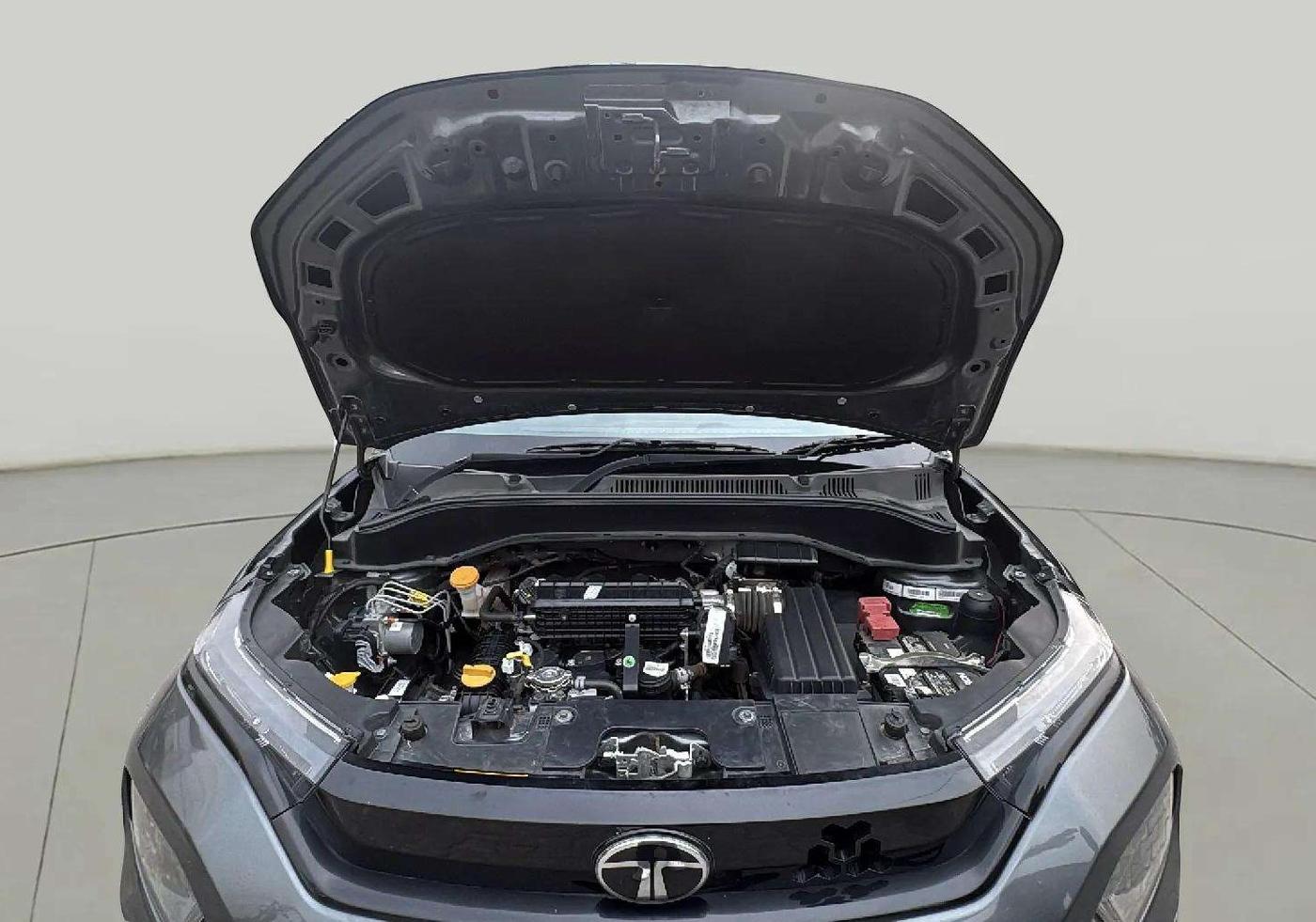 2024 Tata PUNCH PURE MT, Petrol, Manual, 14,344 km, Open Bonet