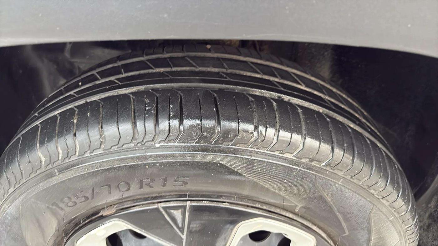 2024 Tata PUNCH PURE MT, Petrol, Manual, 14,344 km, Left Front Tyre Tread