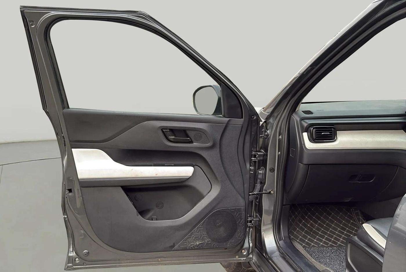 2024 Tata PUNCH PURE MT, Petrol, Manual, 14,344 km, LHS Front Door
