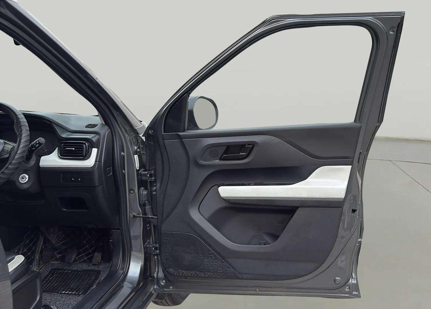 2024 Tata PUNCH PURE MT, Petrol, Manual, 14,344 km, RHS Front Door
