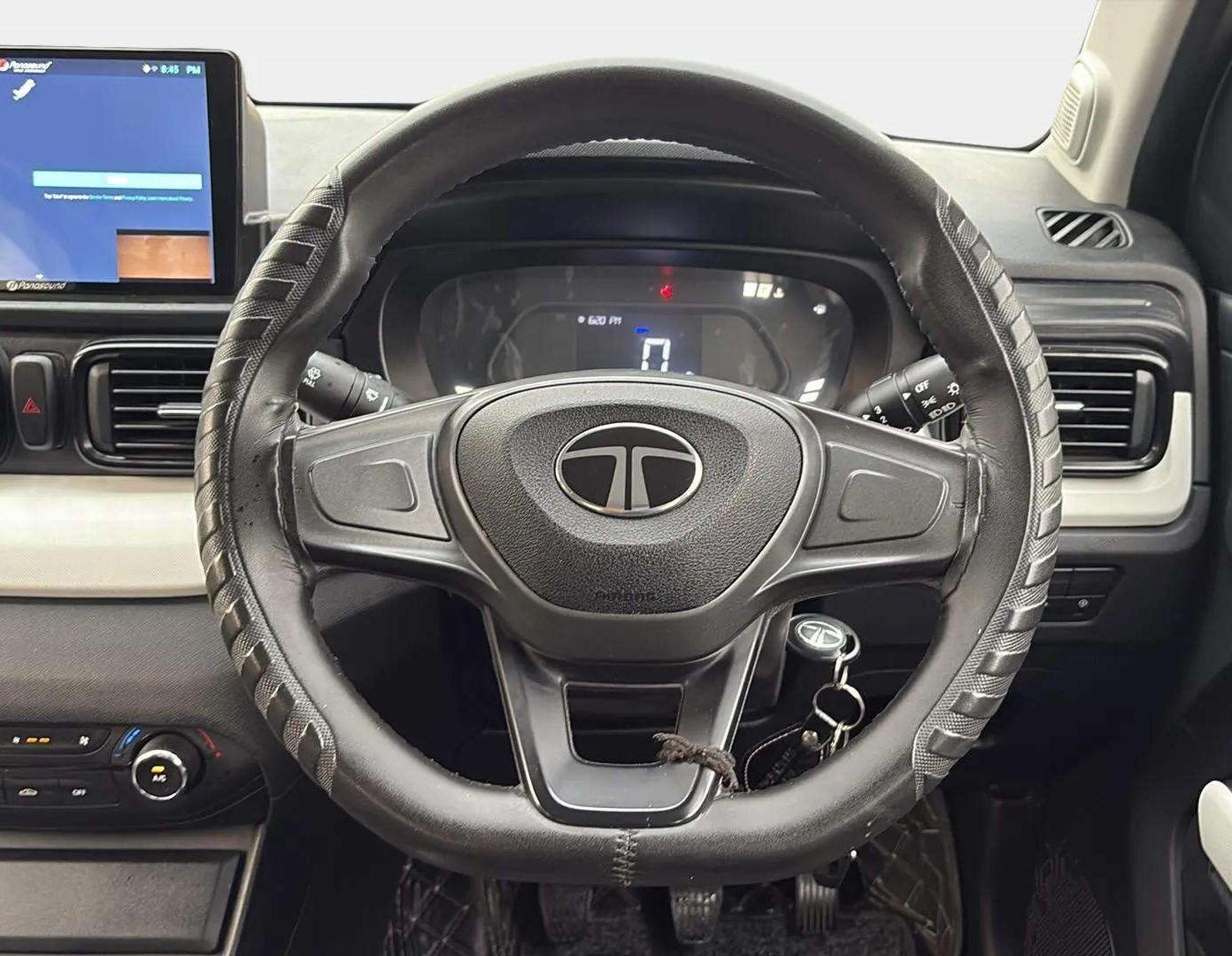 2024 Tata PUNCH PURE MT, Petrol, Manual, 14,344 km, Steering Wheel Close Up