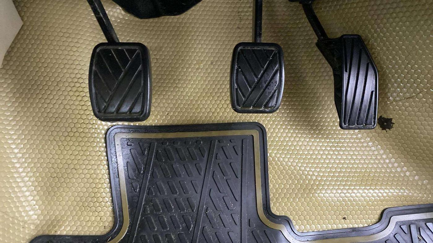 2023 Maruti Dzire ZXI, Petrol, Manual, 68,892 km, Pedals
