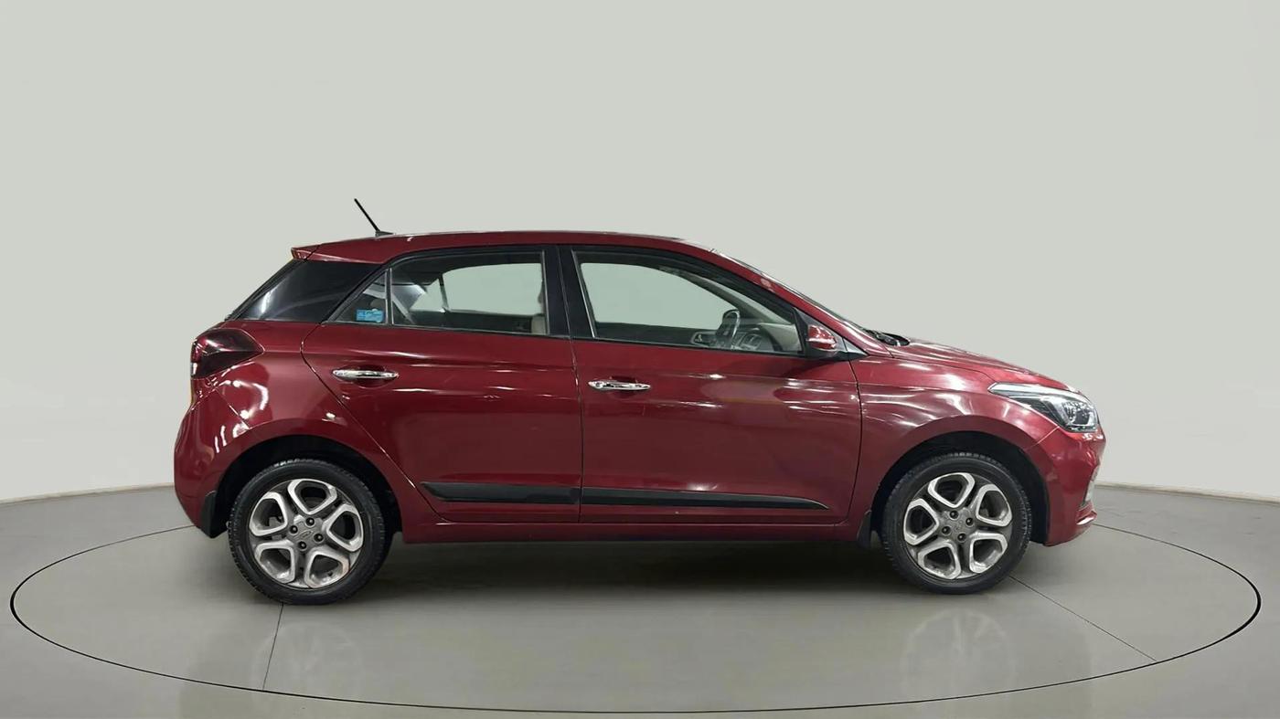 2018 Hyundai Elite i20 ASTA 1.2 (O), Petrol, Manual, 26,208 km, Right Side View