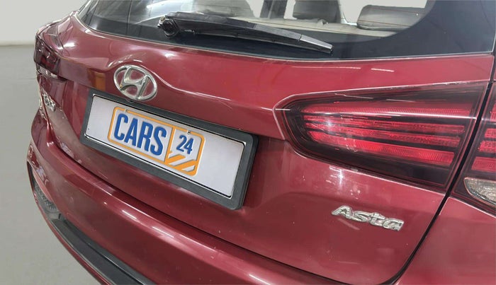 2018 Hyundai Elite i20 ASTA 1.2 (O), Petrol, Manual, 26,208 km, Dicky (Boot door) - Minor scratches