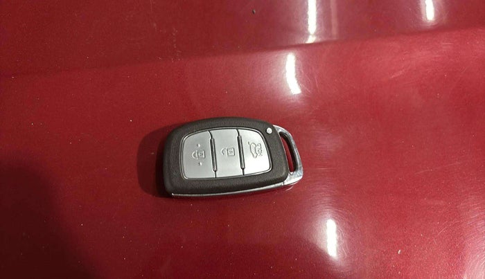 2018 Hyundai Elite i20 ASTA 1.2 (O), Petrol, Manual, 26,208 km, Key Close Up