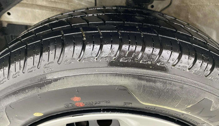 2021 Maruti S PRESSO VXI, Petrol, Manual, 28,400 km, Left Front Tyre Tread