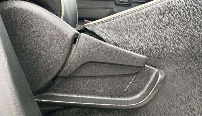 2021 Maruti S PRESSO VXI, Petrol, Manual, 28,400 km, Driver Side Adjustment Panel