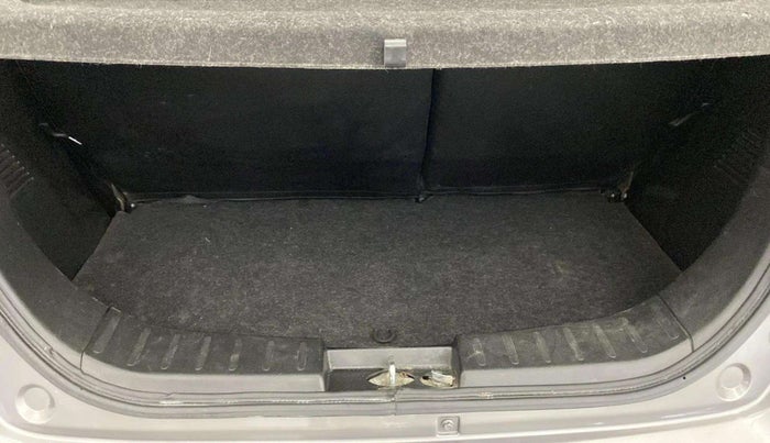 2014 Maruti Wagon R 1.0 VXI, Petrol, Manual, 32,683 km, Boot Inside