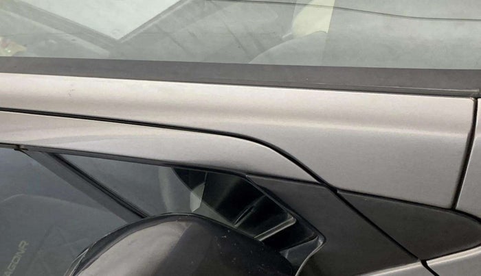 2014 Maruti Wagon R 1.0 VXI, Petrol, Manual, 32,683 km, Right A pillar - Paint is slightly faded