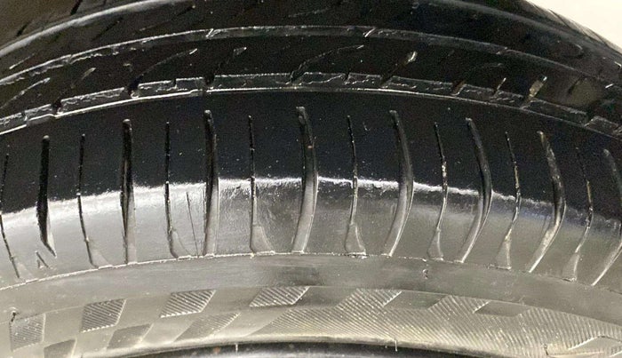 2014 Maruti Wagon R 1.0 VXI, Petrol, Manual, 32,683 km, Right Rear Tyre Tread