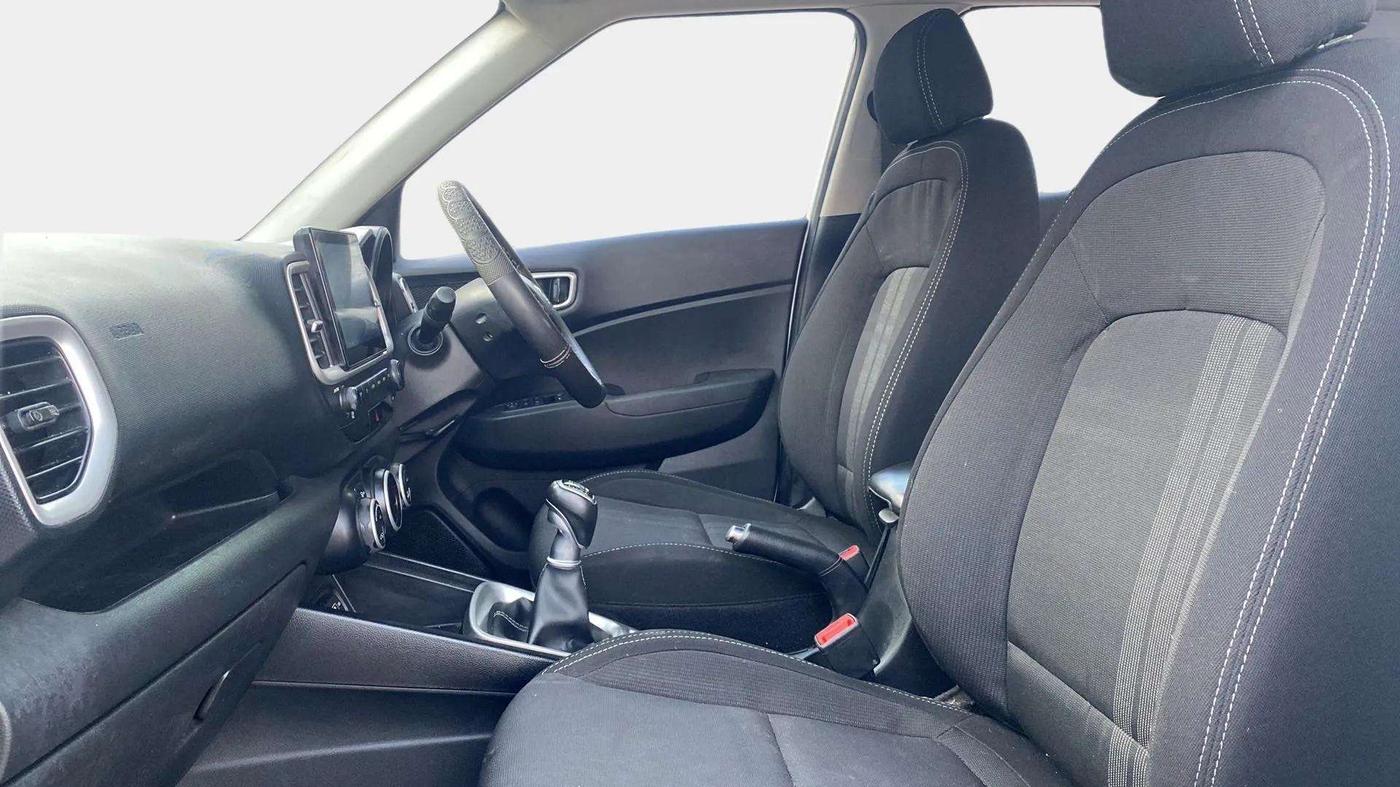 2021 Hyundai VENUE SX 1.0 TURBO, Petrol, Manual, 84,820 km, Right Side Front Door Cabin