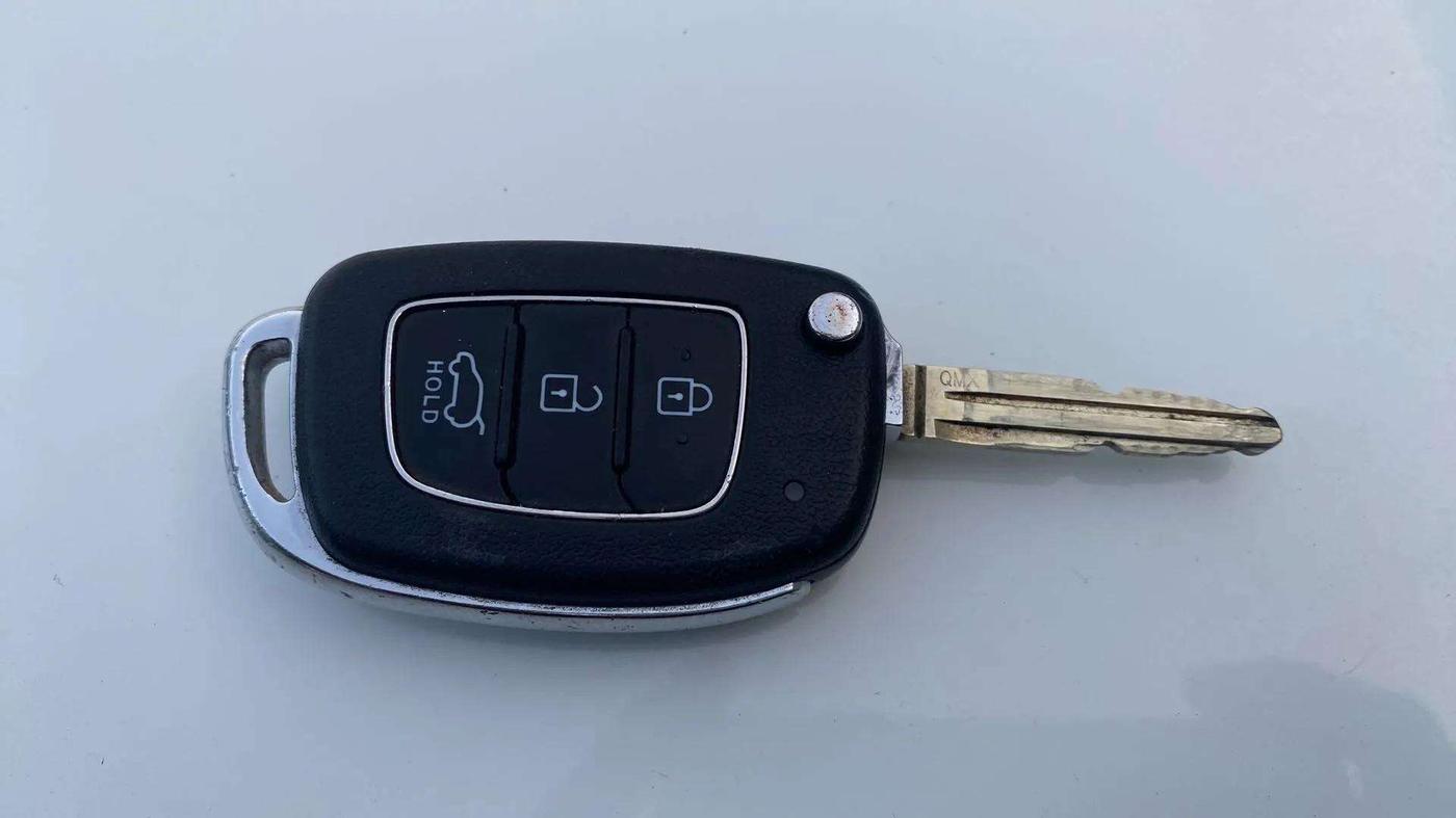 2021 Hyundai VENUE SX 1.0 TURBO, Petrol, Manual, 84,820 km, Key Close Up